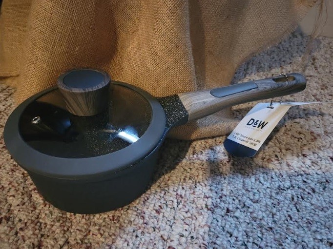 D&W Deane & White 1.4qt Saucepan Nonstick W/Lid 6.3in/Black NWT