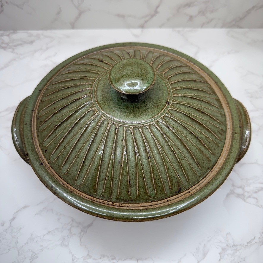 Vintage Green Ceramic Baking Dish Chimney Lid Roasting Even Cooking Signed Cozy