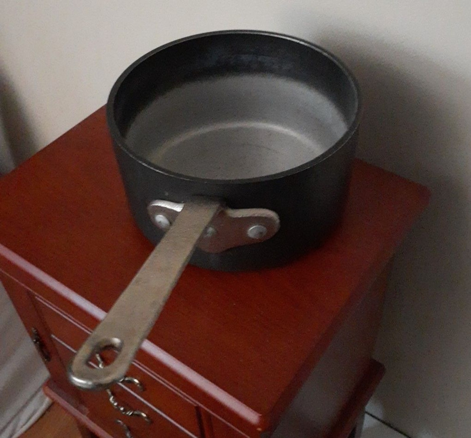 Commercial Aluminum Cookware 2.5 QT Sauce Pan 8702 Heavy Duty Anodized calphalon