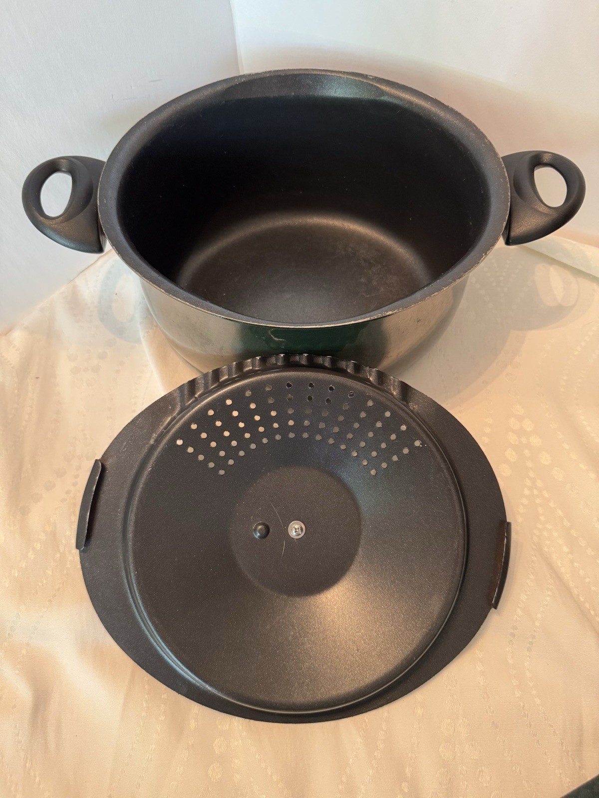 Bialetti 5.5 Qt Pasta Pot Straining Lid Italian Made Nonstick Green