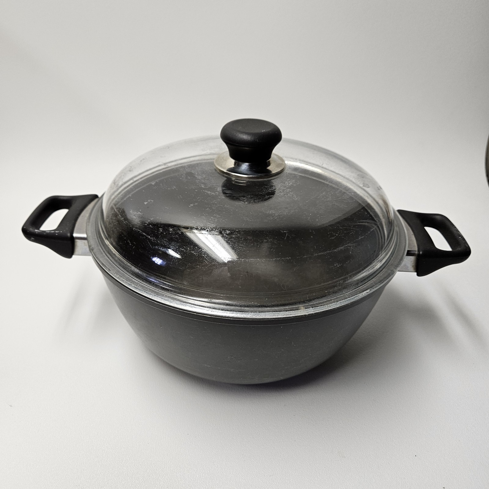 Scanpan Gray Titanium Ceramic Stock Stew Pot Denmark 11.5″