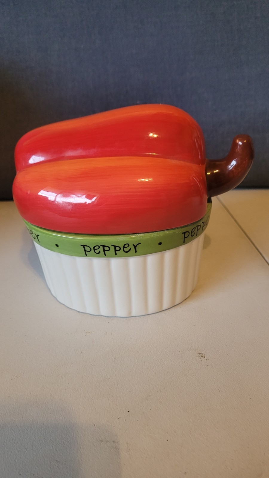 Judy Phipps Red Bell Pepper Covered Baking Dish Certified International. 16 Oz.