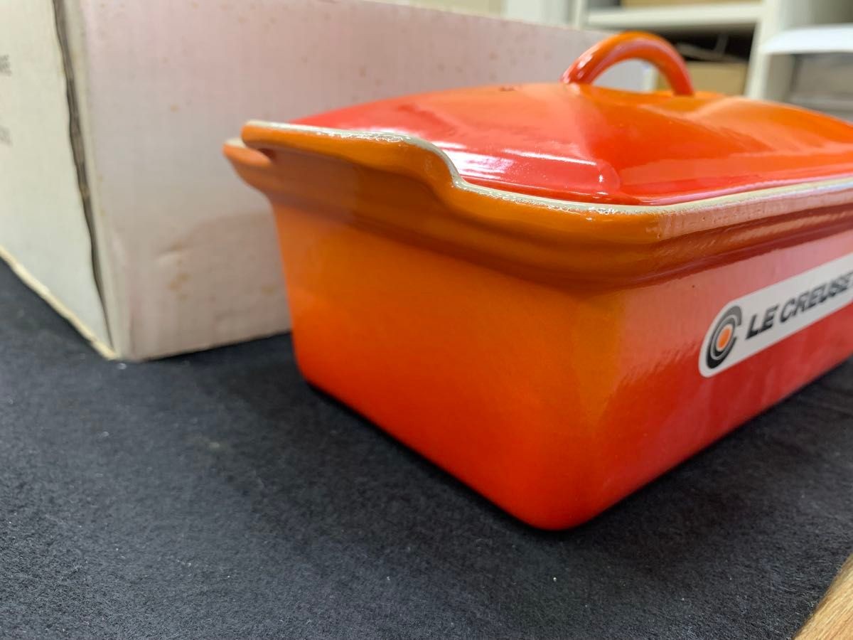 Le Creuset 22cm Terrine Rectangle Casserole Dish Orange Unused w/ Box TB04