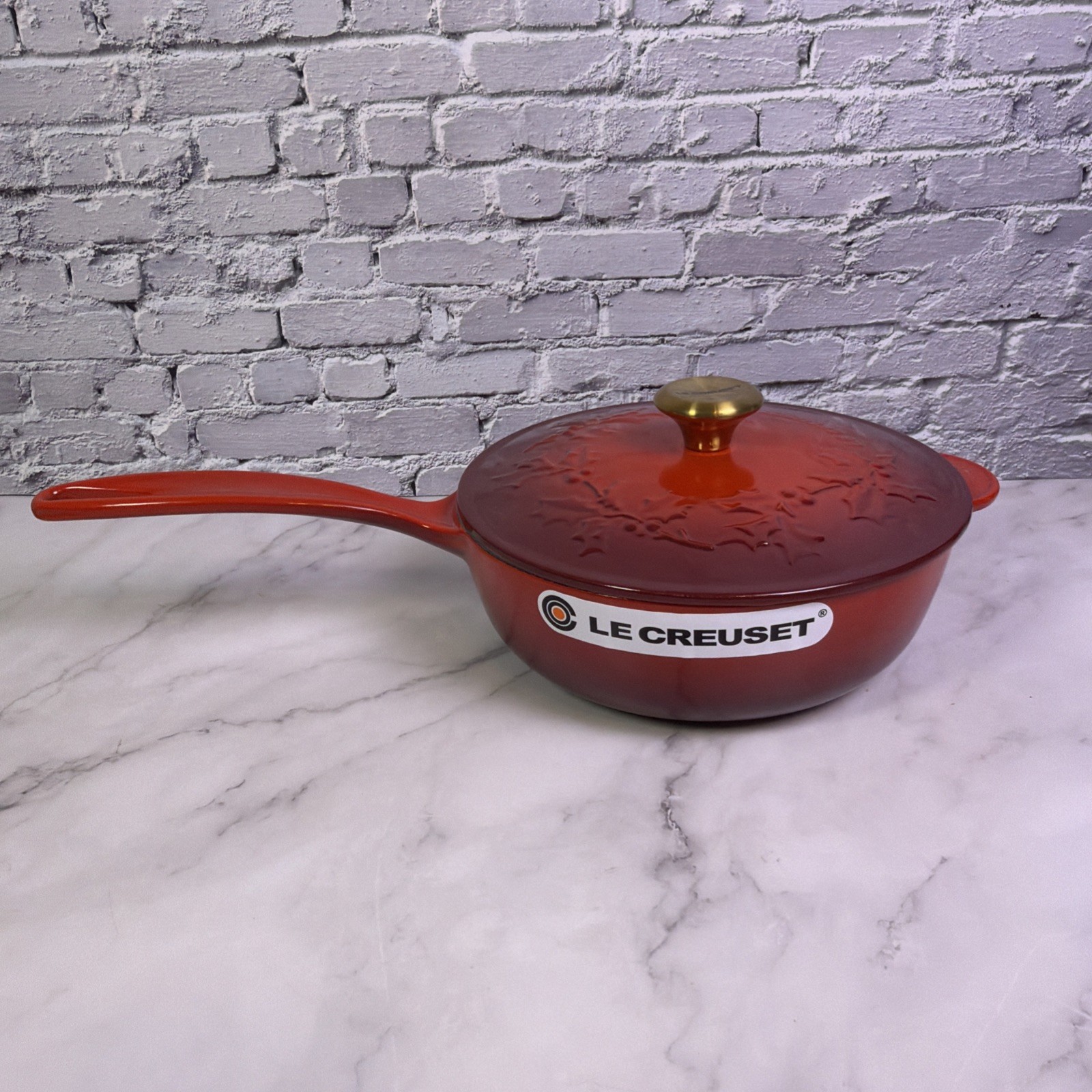 Le Creuset Red Holly Collection Traditional 2.25QT 8.25in Sauce Pan *READ*