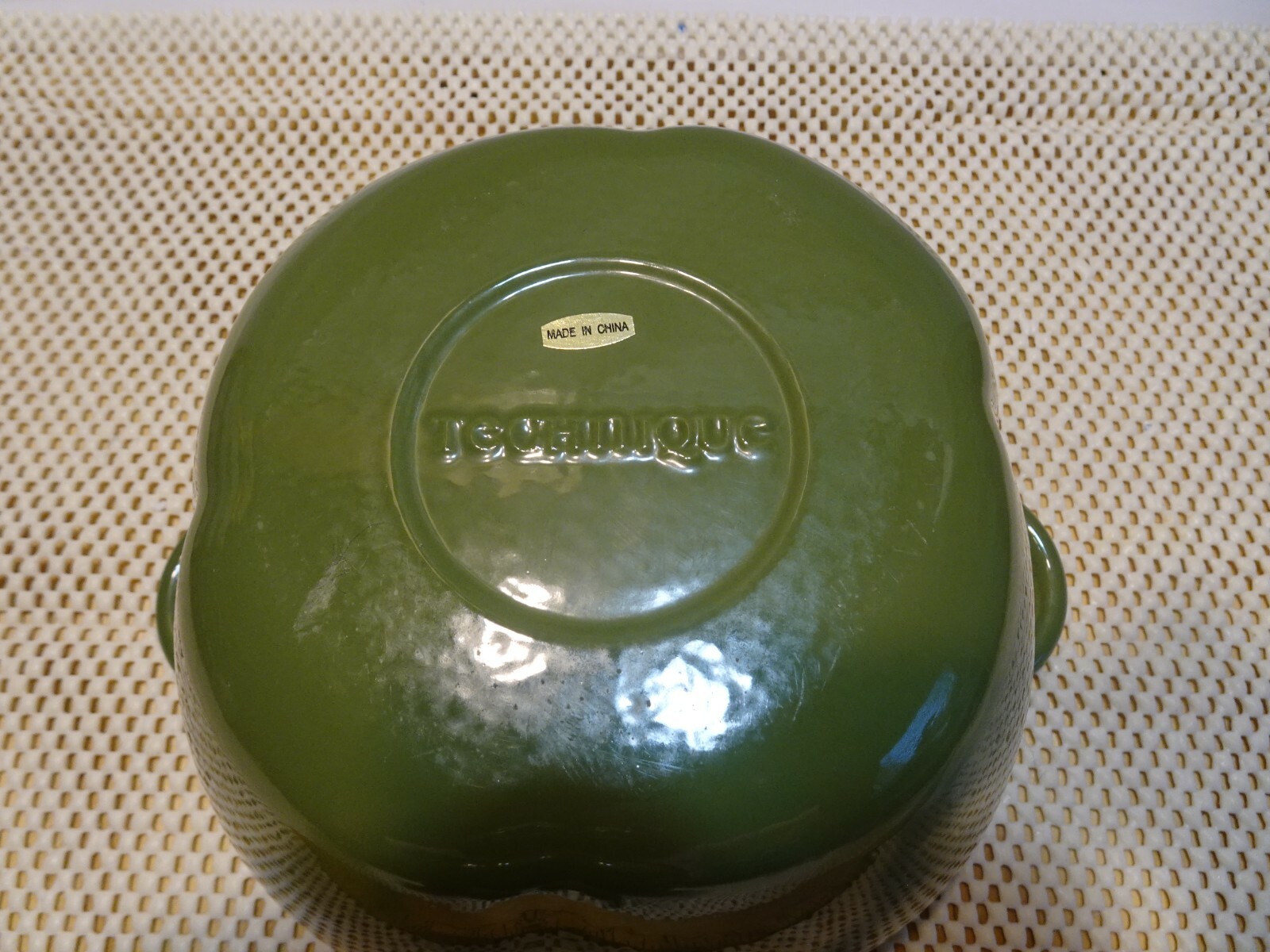 TECHNIQUE Green Bell Pepper Enameled Cast Iron Dutch Oven Pot Casserole Dish EUC