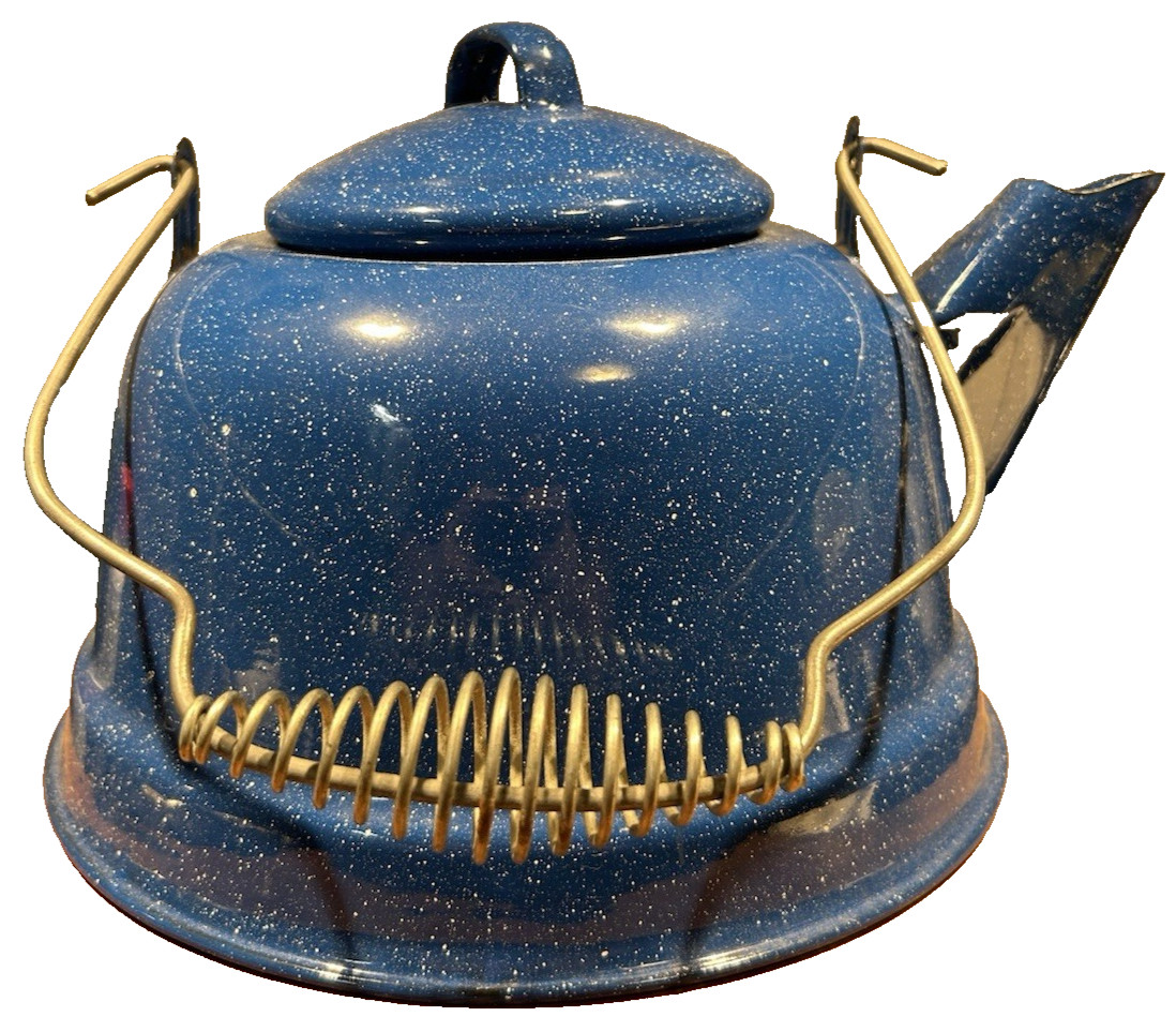 Vintage Rustic Blue Speckled Enamelware Tea Kettle Camping Cabin 6.75″ Excellent