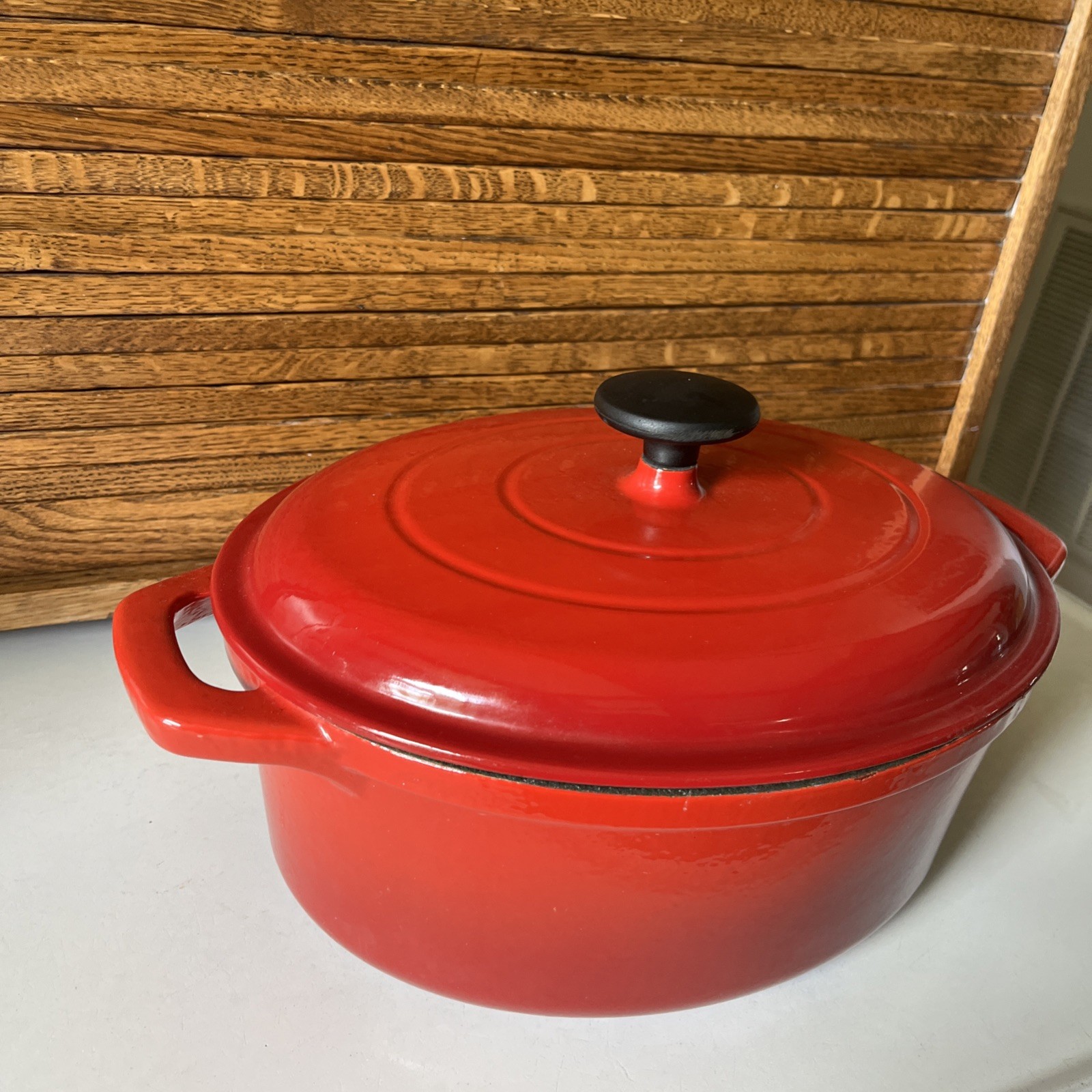 Tramontina 6 Quart Red Enamel Cast Iron Dutch Oven w/Lid Oval Stock Sauce Pot