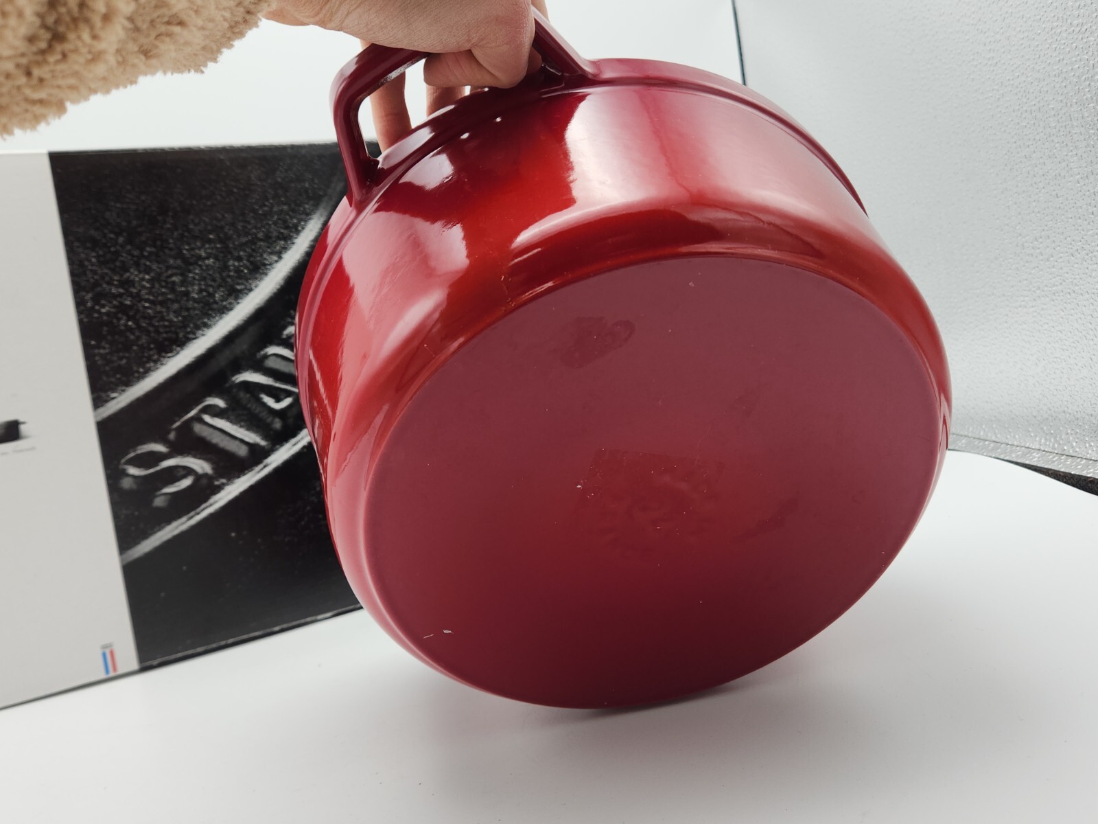 New/Open Box – Staub Cocotte Ronde Cherry 4 QT 24cm 3.8L Round Dutch Oven Dish