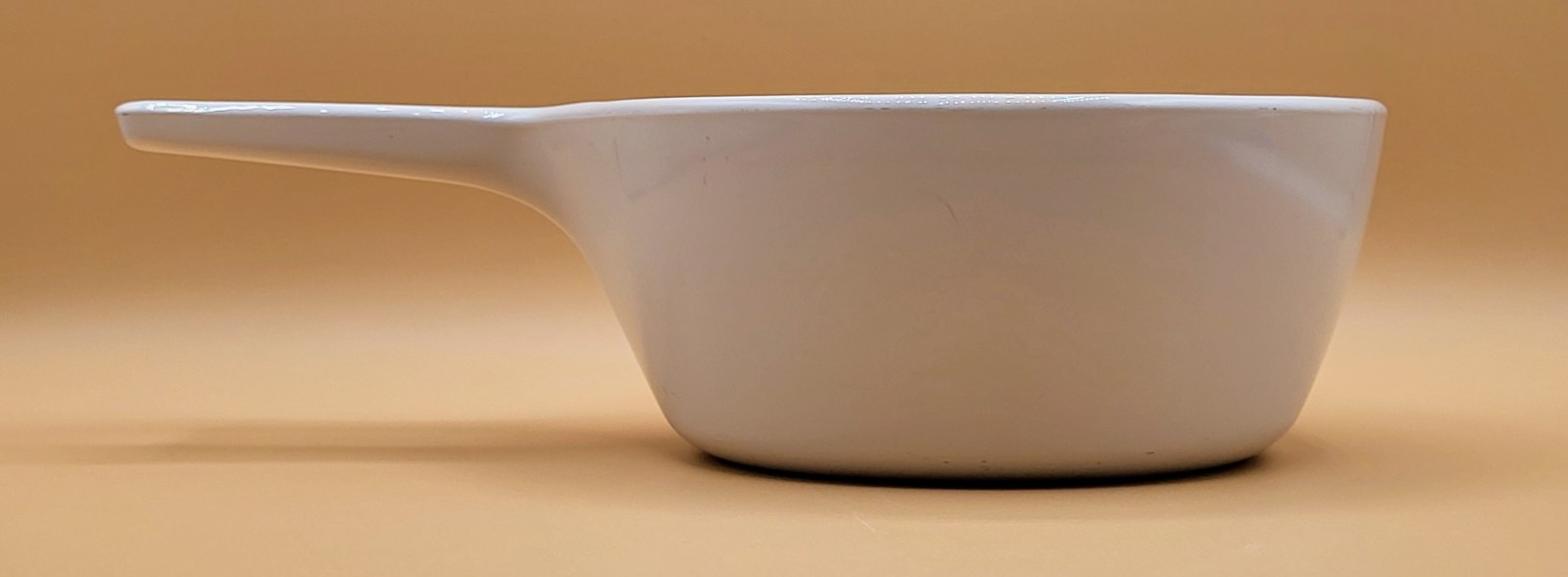 Vintage Corning Ware #P-89-B White Coupe 2.5 Cup Sauce Pan with Pour Spout