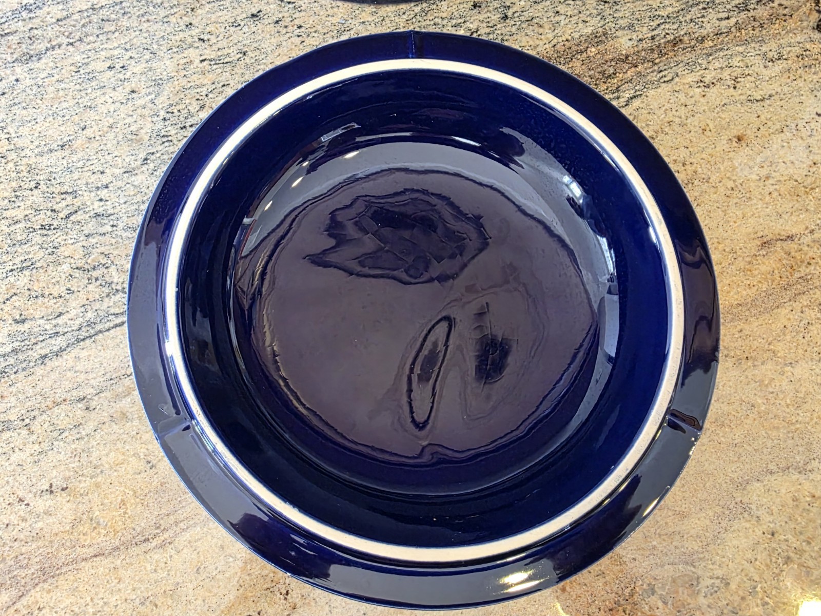 DARK BLUE DUTCH OVEN POT
