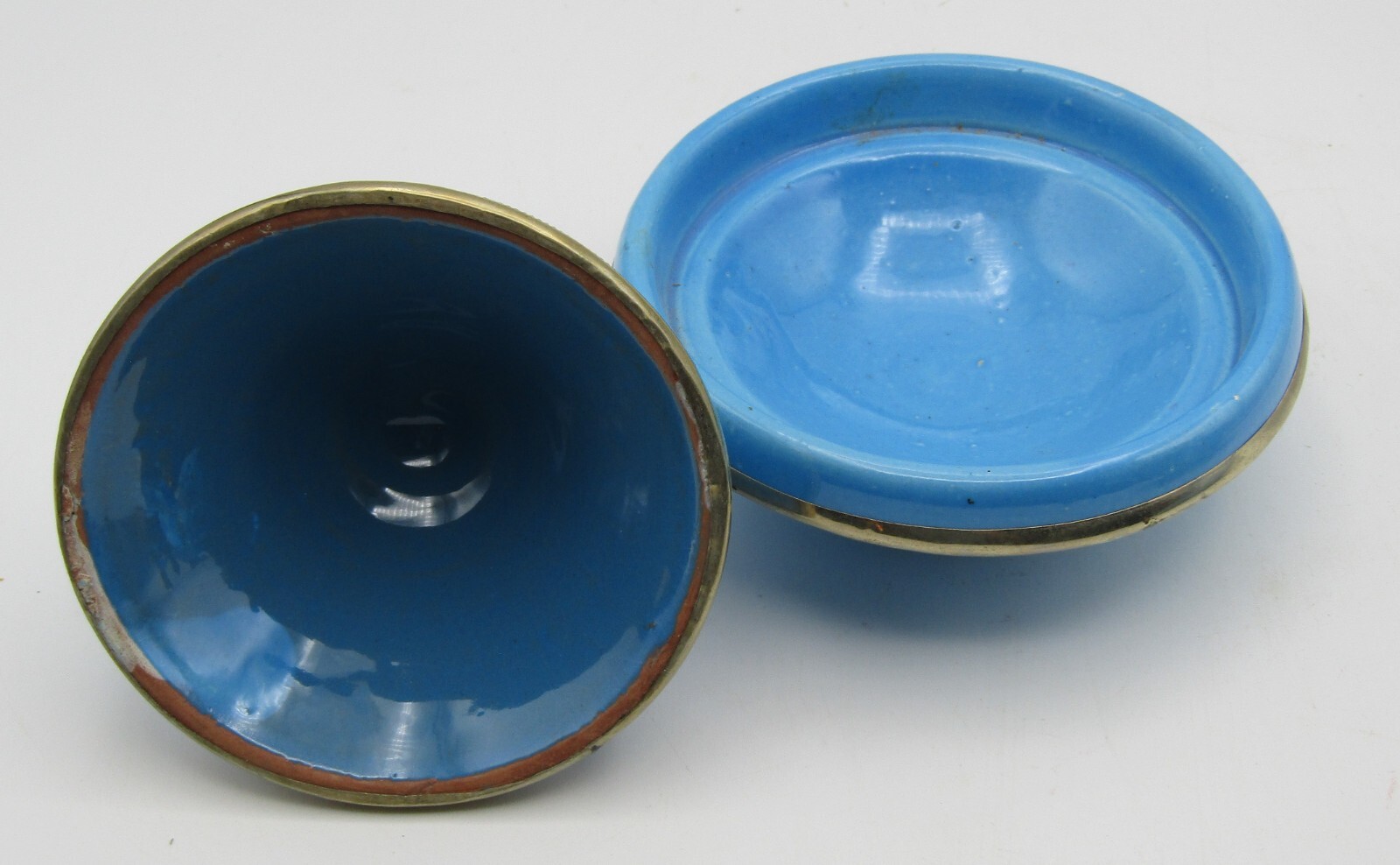 MOROCCAN HANDCRAFTED CLAY POTTERY TAGINE w/NICKEL SILVER OVERLAY (4.25″)