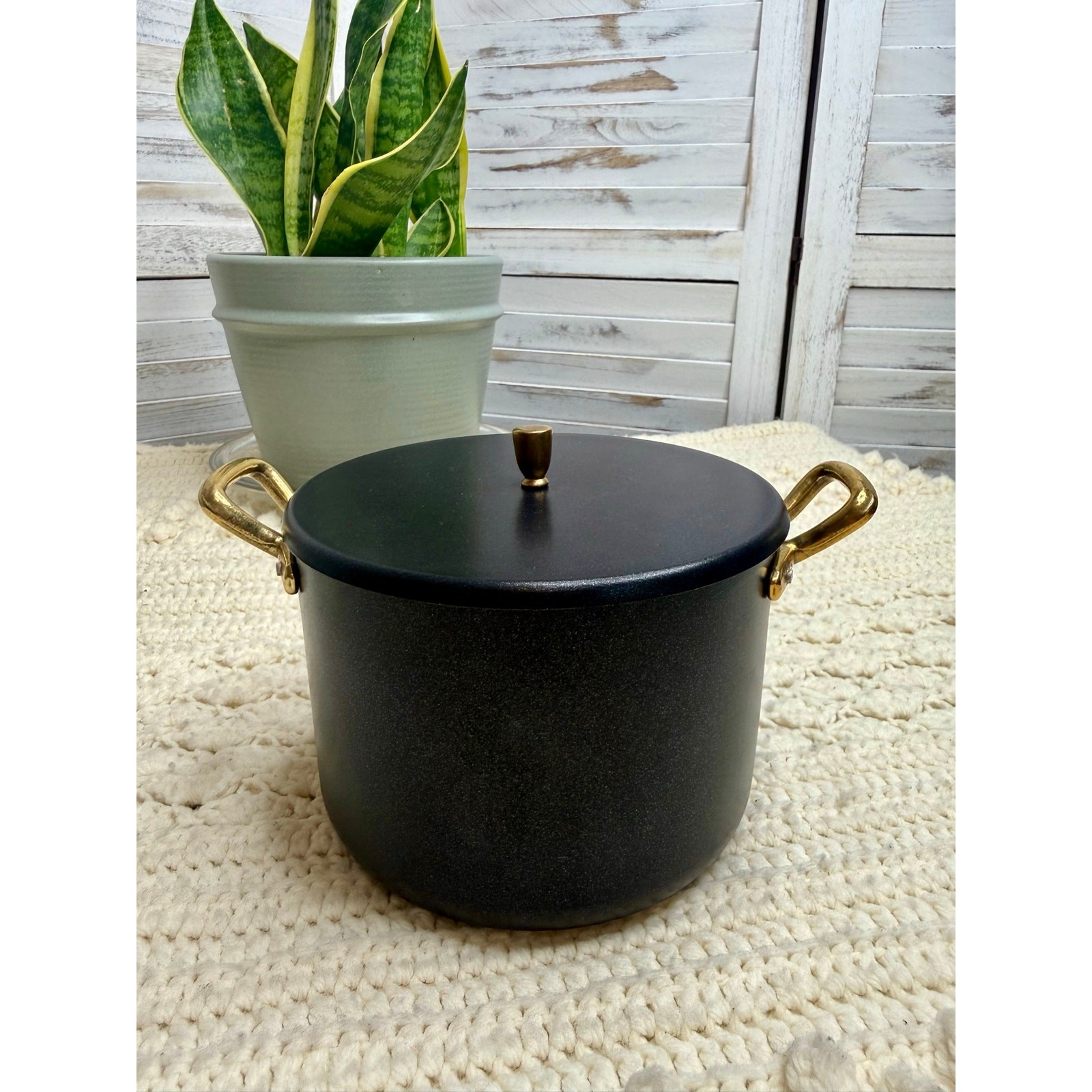 SALUTELLA COOKWARE MADE IN ITALY Mini Stock Pot with Lid Black Gold Handles