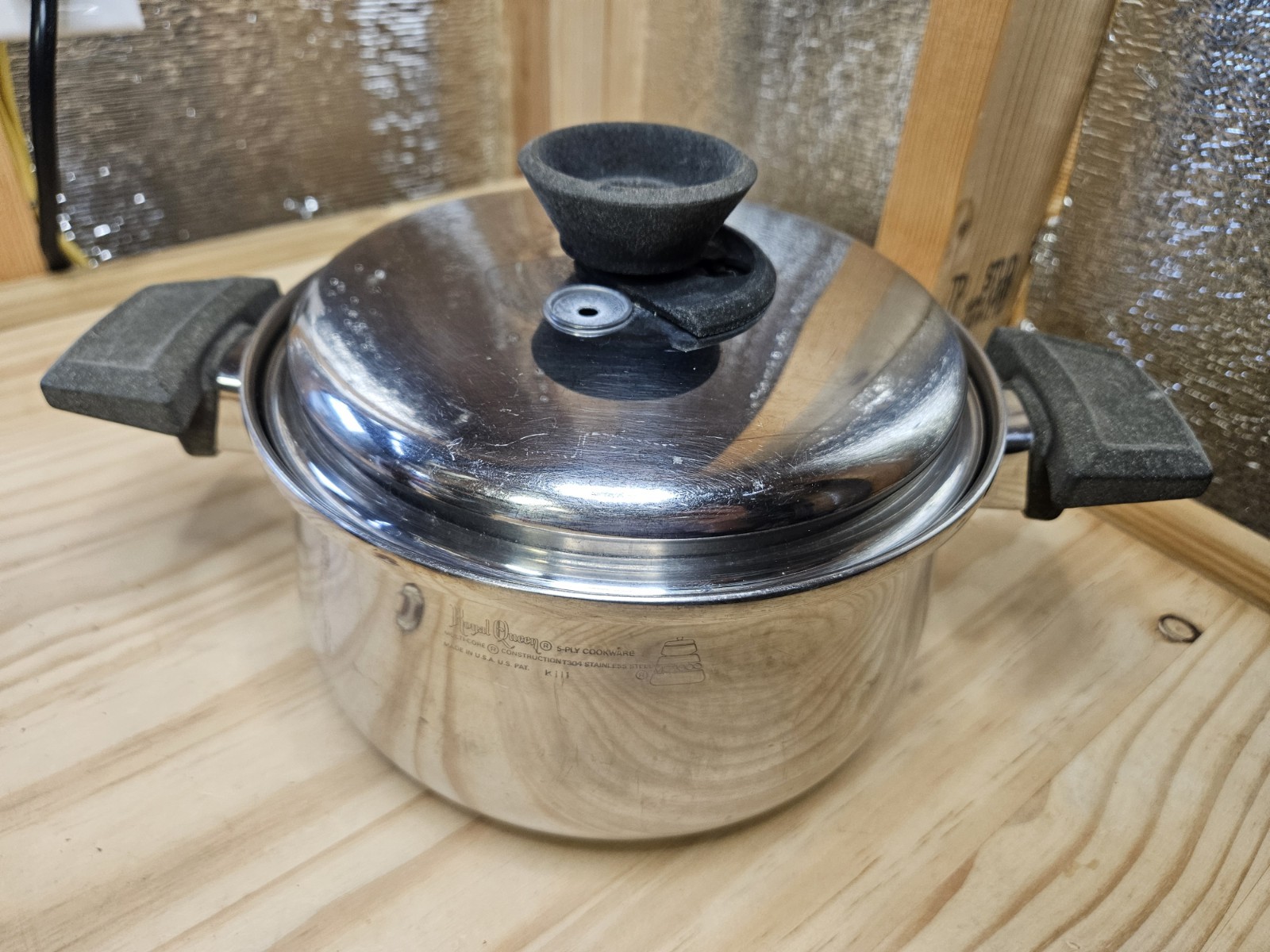 Vintage Royal Queen Multi Core 5ply Stainless Steel 8″ Pot *Flawed Lid* READ