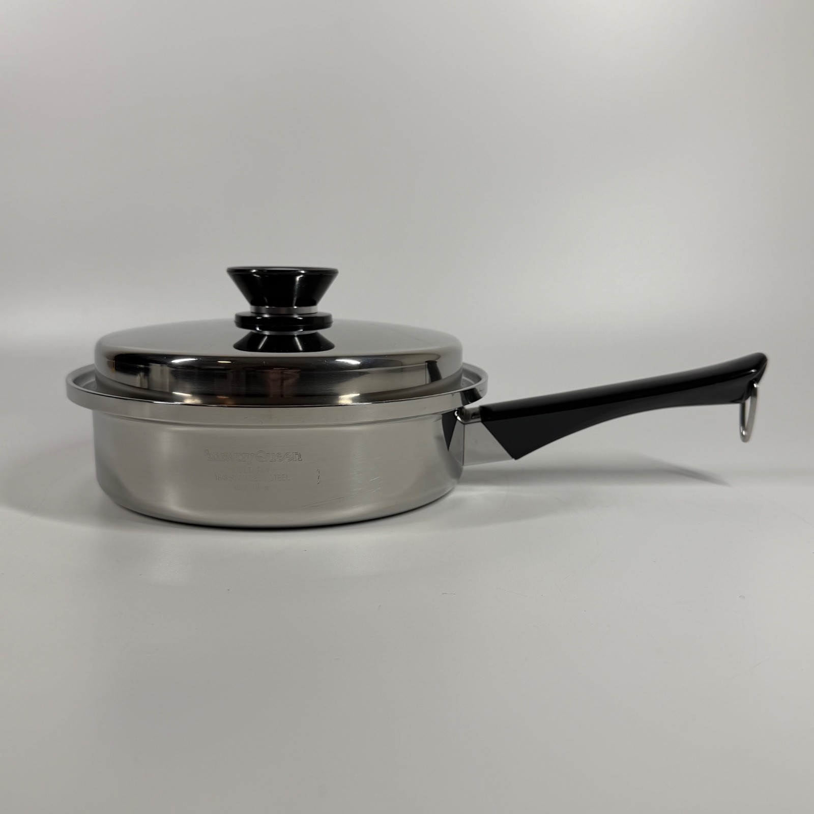 VTG 8” Amway Queen Stainless 1.5 Qt Saute Pan & 2.5 Qt Sauce Pan Set w/ Lid