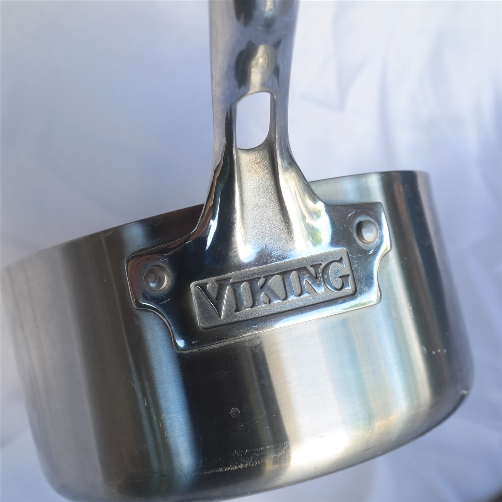 VIKING 7 Ply 2.5 qt 7 3/8″ dia Professional Saucepan Belgium made 18/10 W/ Lid