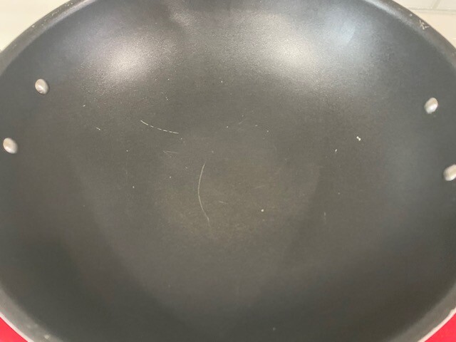 Emeril Black Non-Stick Reflective Wok With Clear Lid 13.5″ Double Handles