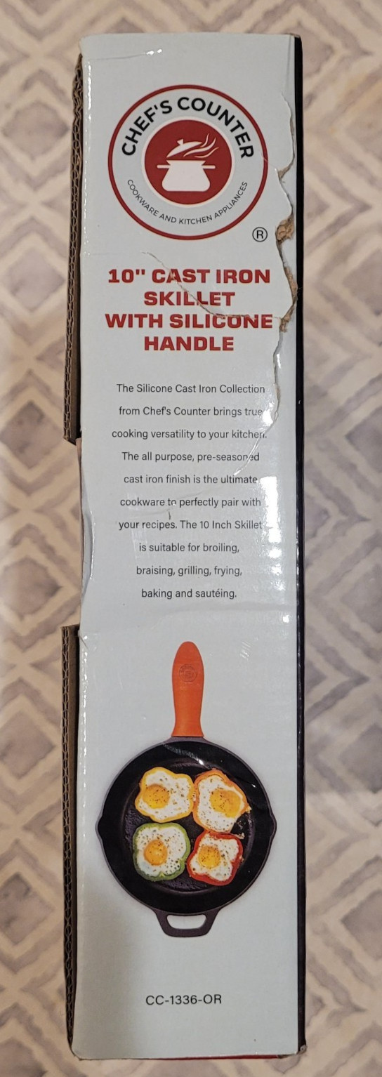 Chef’s Counter 10″ Cast Iron Skillet w/ Silicone Handle Cover Pre Seasoned NIB