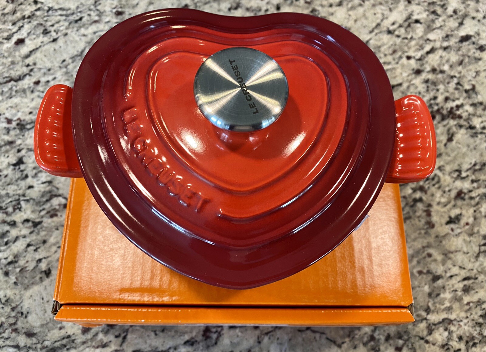 NIB Le Creuset Heart Shaped Cocotte 1 1/8 Quart 16cm Cerise Red