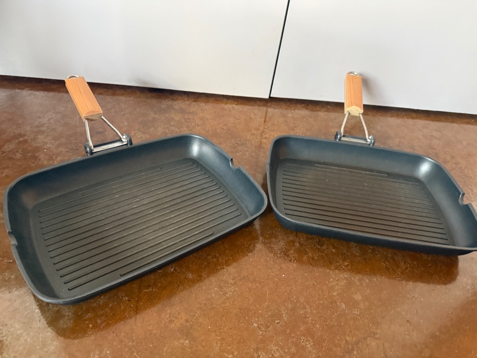 IKEA Nonstick Grill Pan 13×9.5 Inch Folding Handle Square Skillet Indoor Griddle