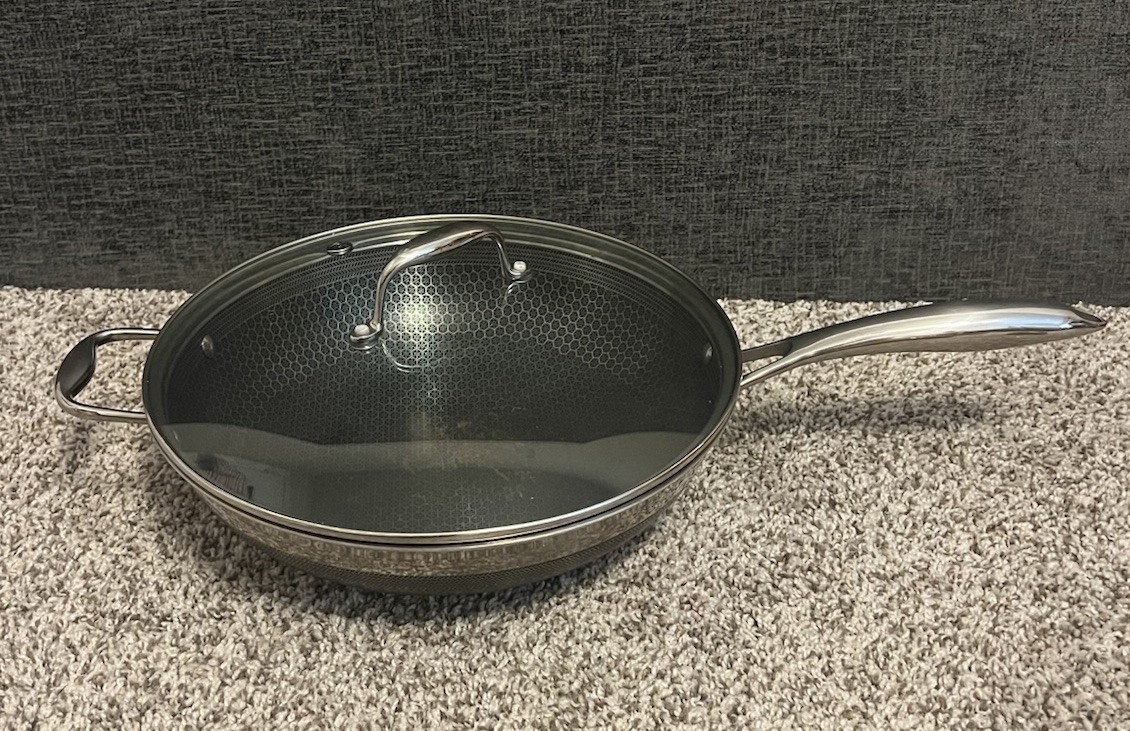 HexClad 12″ WOK with LID 12-Inch Hybrid Nonstick Pan