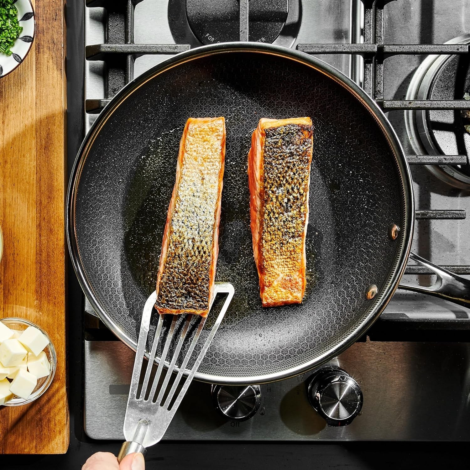 Hybrid Nonstick 10-Inch Frying Pan with Tempered Glass Lid, Stay-Cool Handle,…