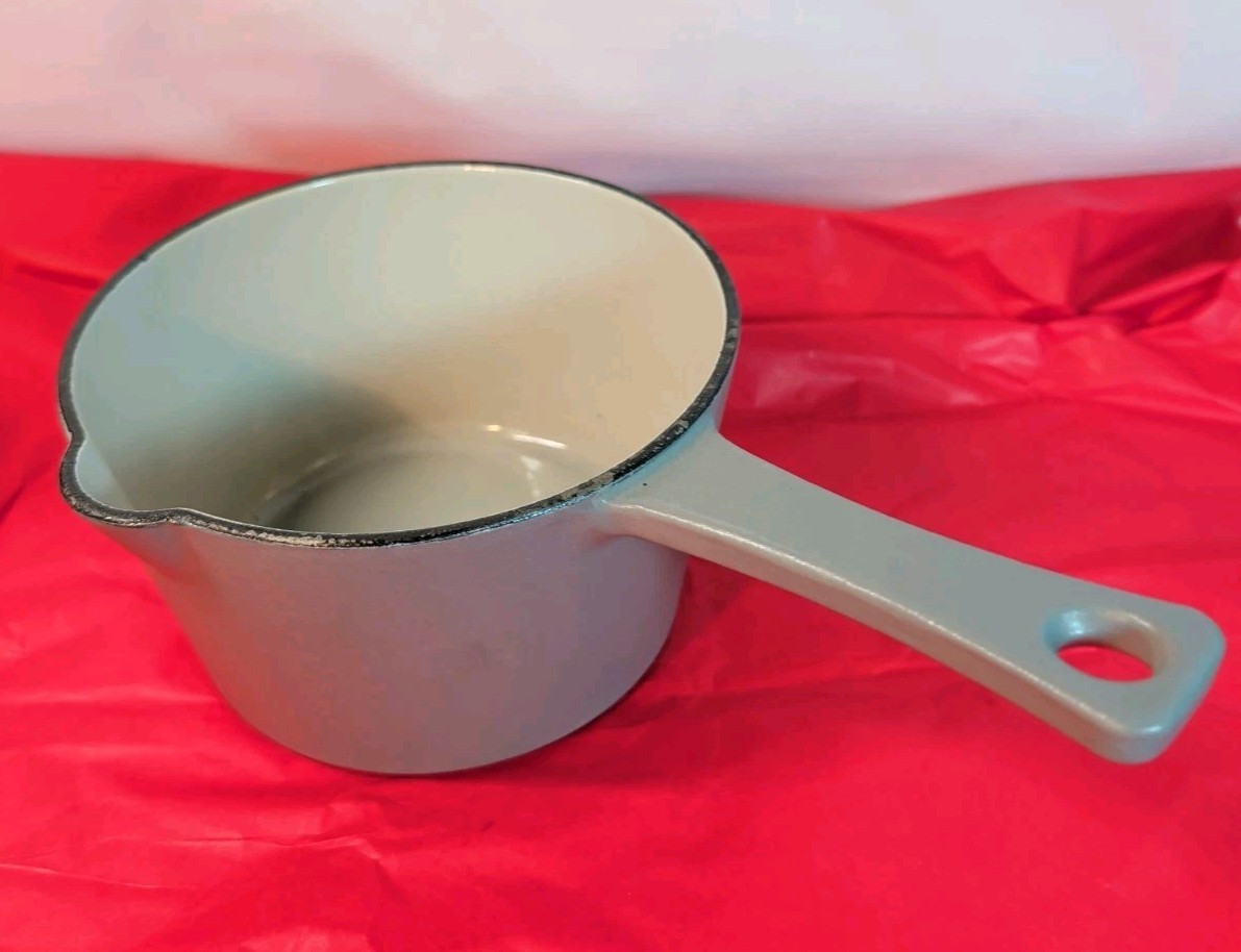 Pampered Chef Enameled Cast Iron Saucepan 1 Quart Milk Pan #100630 Small Pot