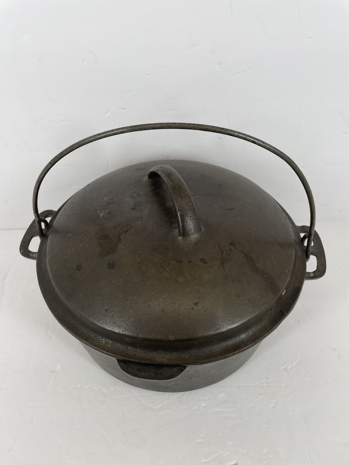 VTG 10″ Unmarked Wagner Ware Cast Iron Dutch Oven Pot Lid Bail Handle #8 no 8