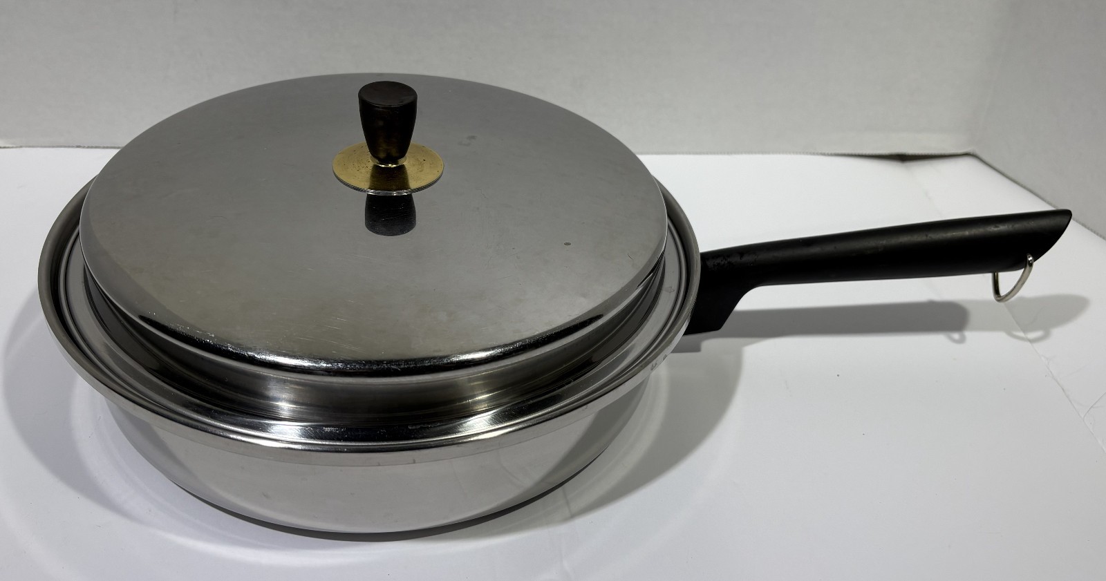 Wards SIGNATURE PRESTIGE 18/8 Tri-Ply Stainless Steel 10-1/2” Skillet w/Lid