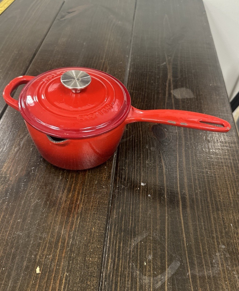 Crofton 1.75 Qt Cherry Red Ombre Enameled Cast Iron Saucepan Pot With Lid READ