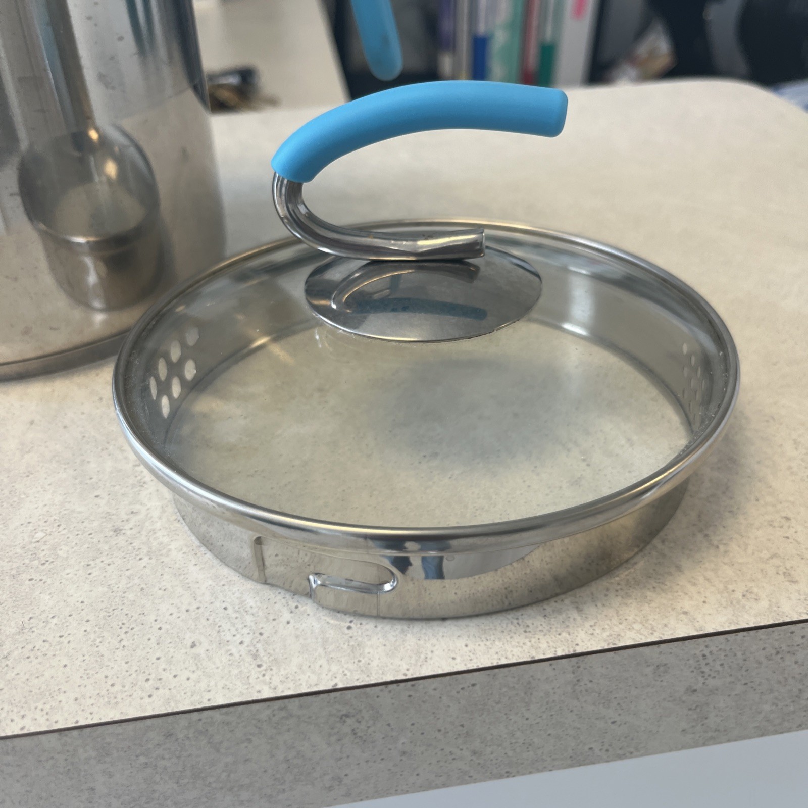 Kuhn Rikon 11 Cup Pot With Basket Straining Lid & Pour Spout 18/10