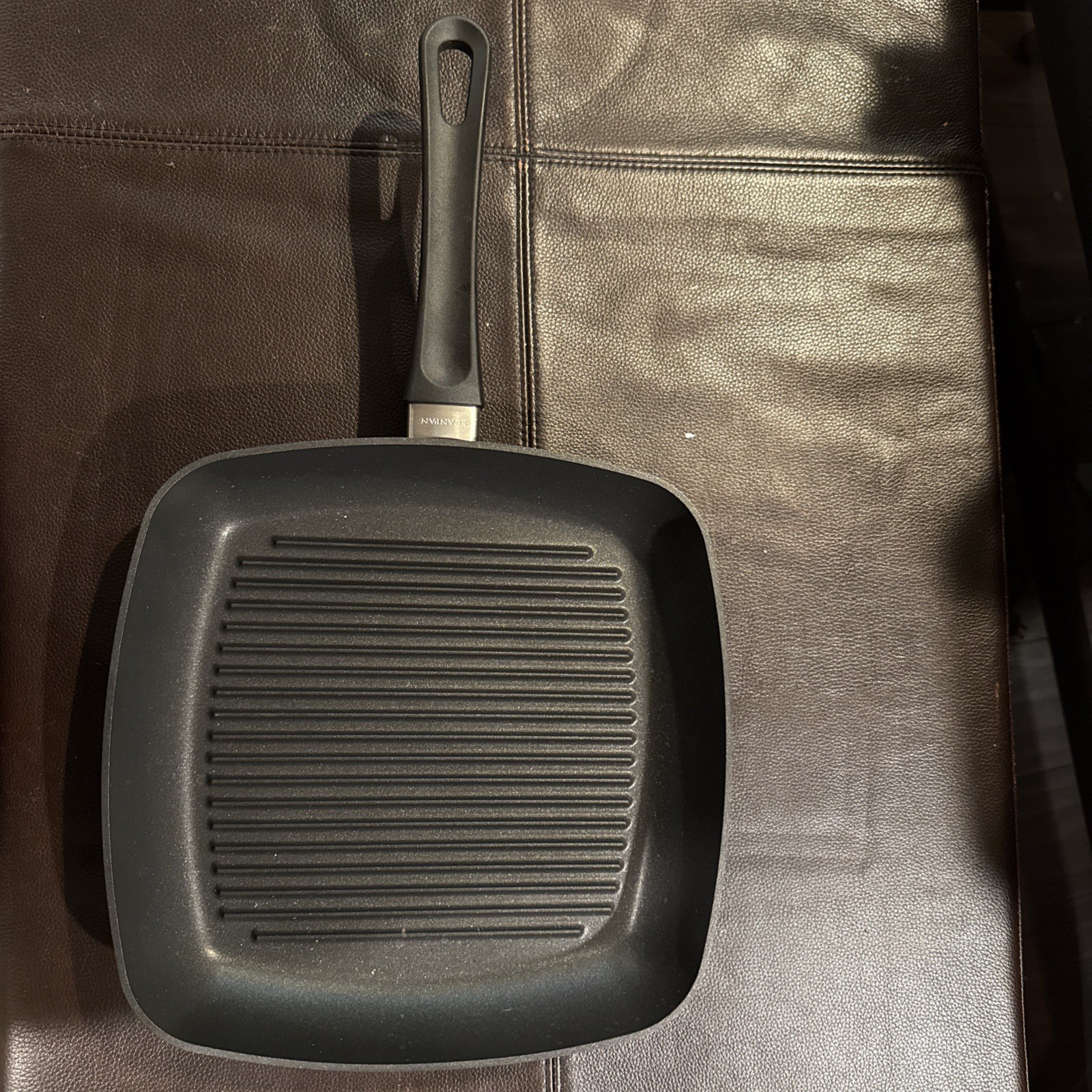 Scanpan Professional 10 1/2 in Denmark ceramic Titanium Grill Pan new no box