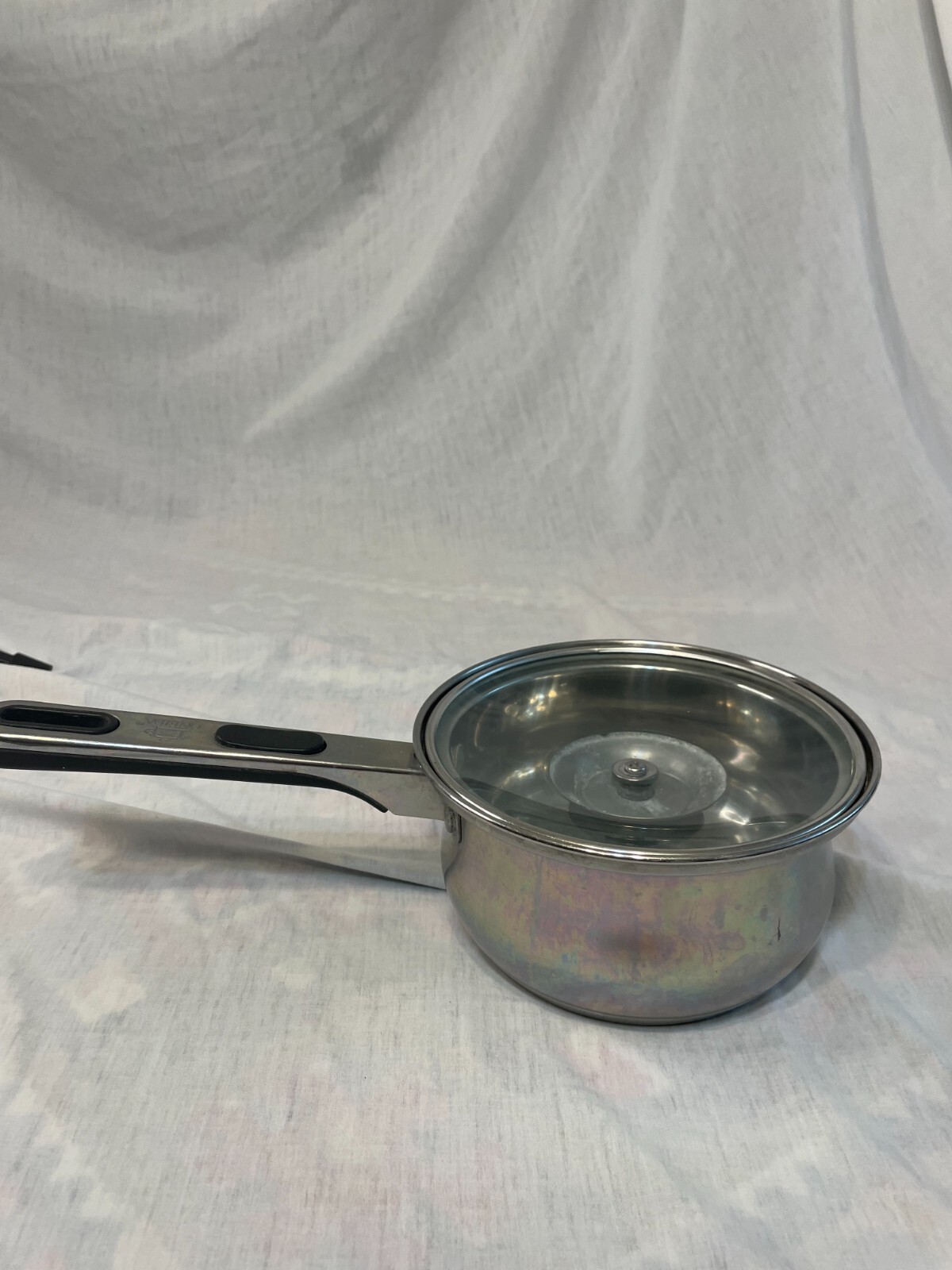 Oneida Immaculate 6-1/2″ Stainless Steel 18/10 Saucepan Glass Lid 1 Quart Pot