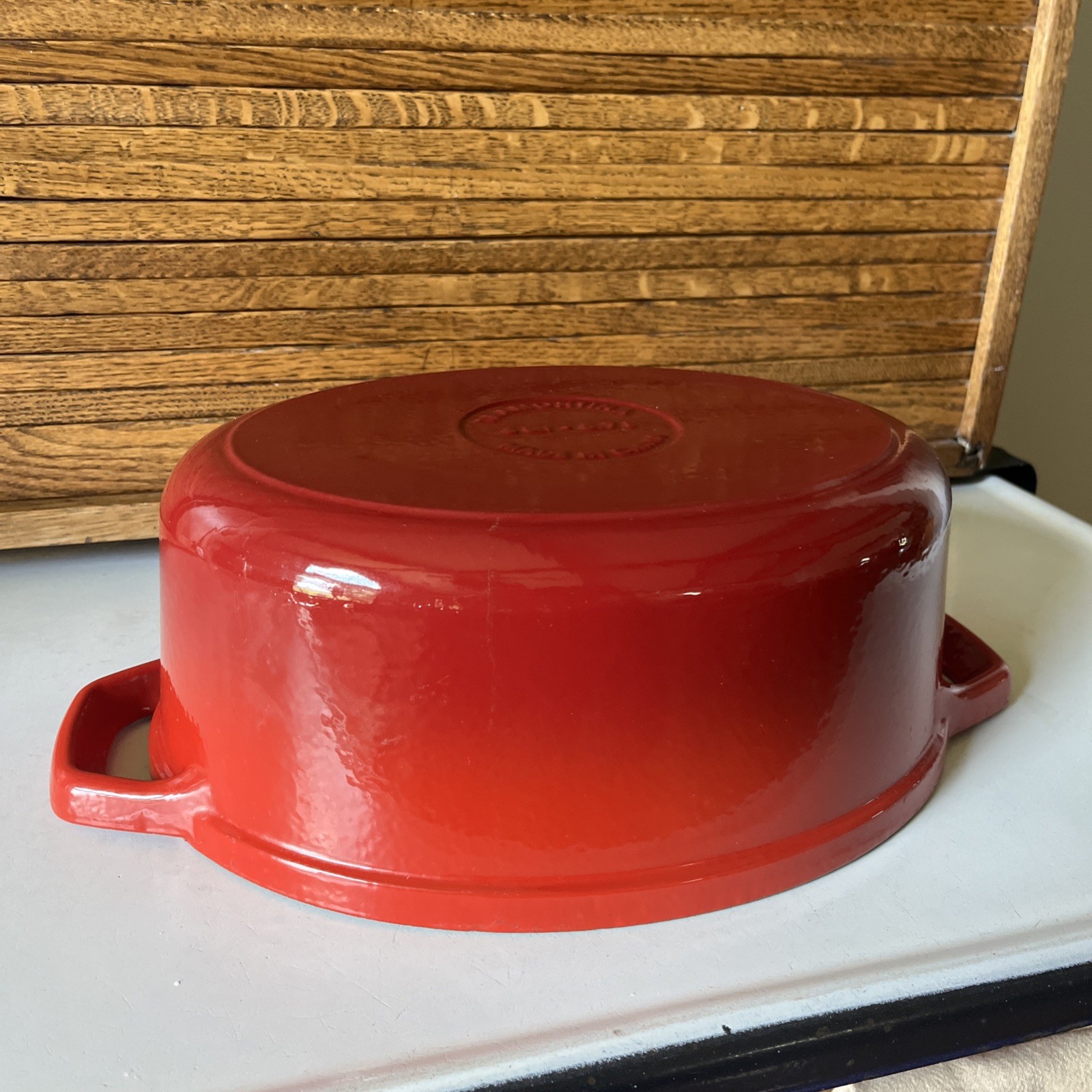 Tramontina 6 Quart Red Enamel Cast Iron Dutch Oven w/Lid Oval Stock Sauce Pot