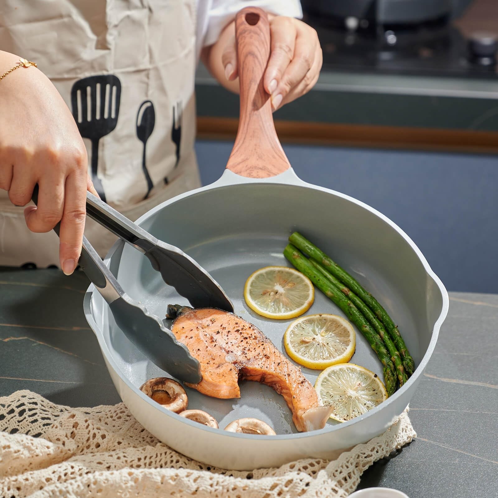 Nonstick Frying Pans With Lid, 11 Inches Skillets Deep 11inch, White