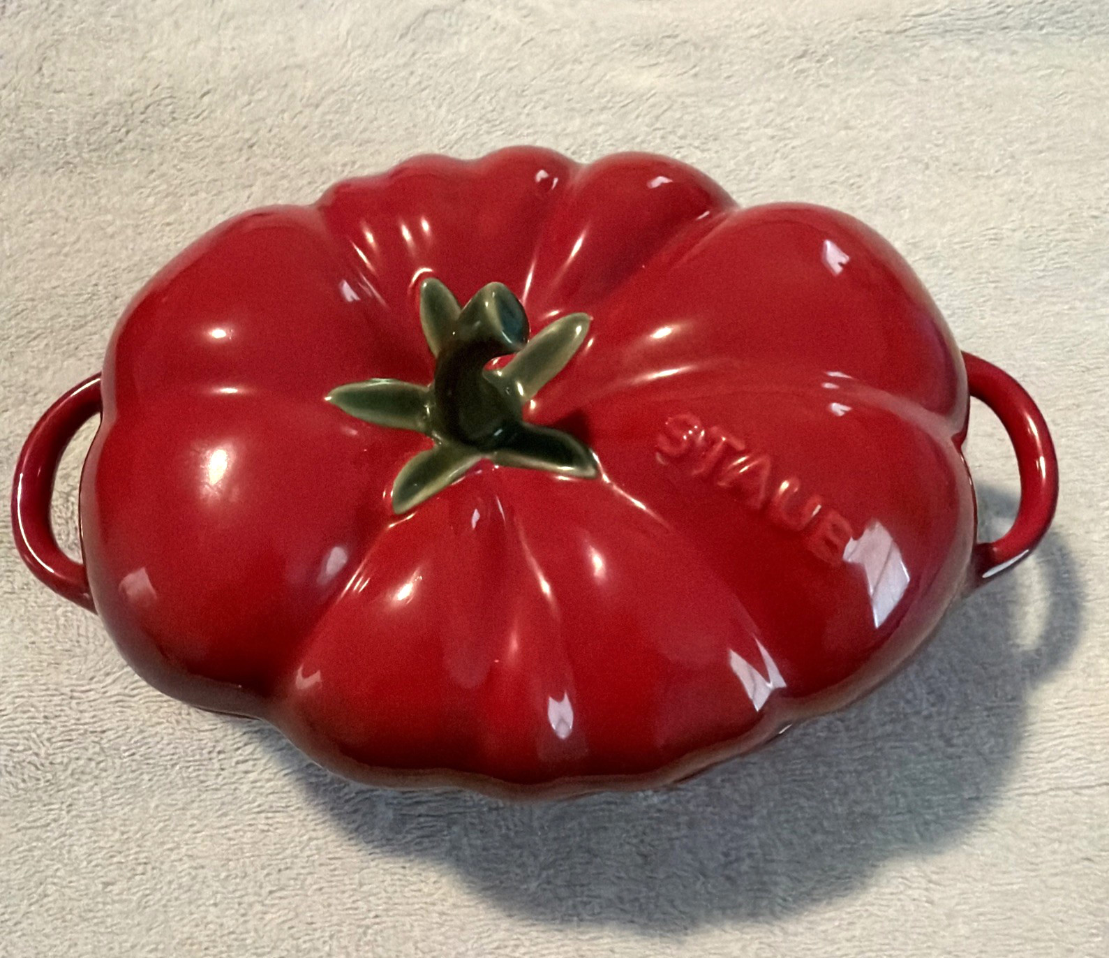 Staub Ceramic Petite Tomato Shaped Cocotte Mini Dutch Oven With Lid