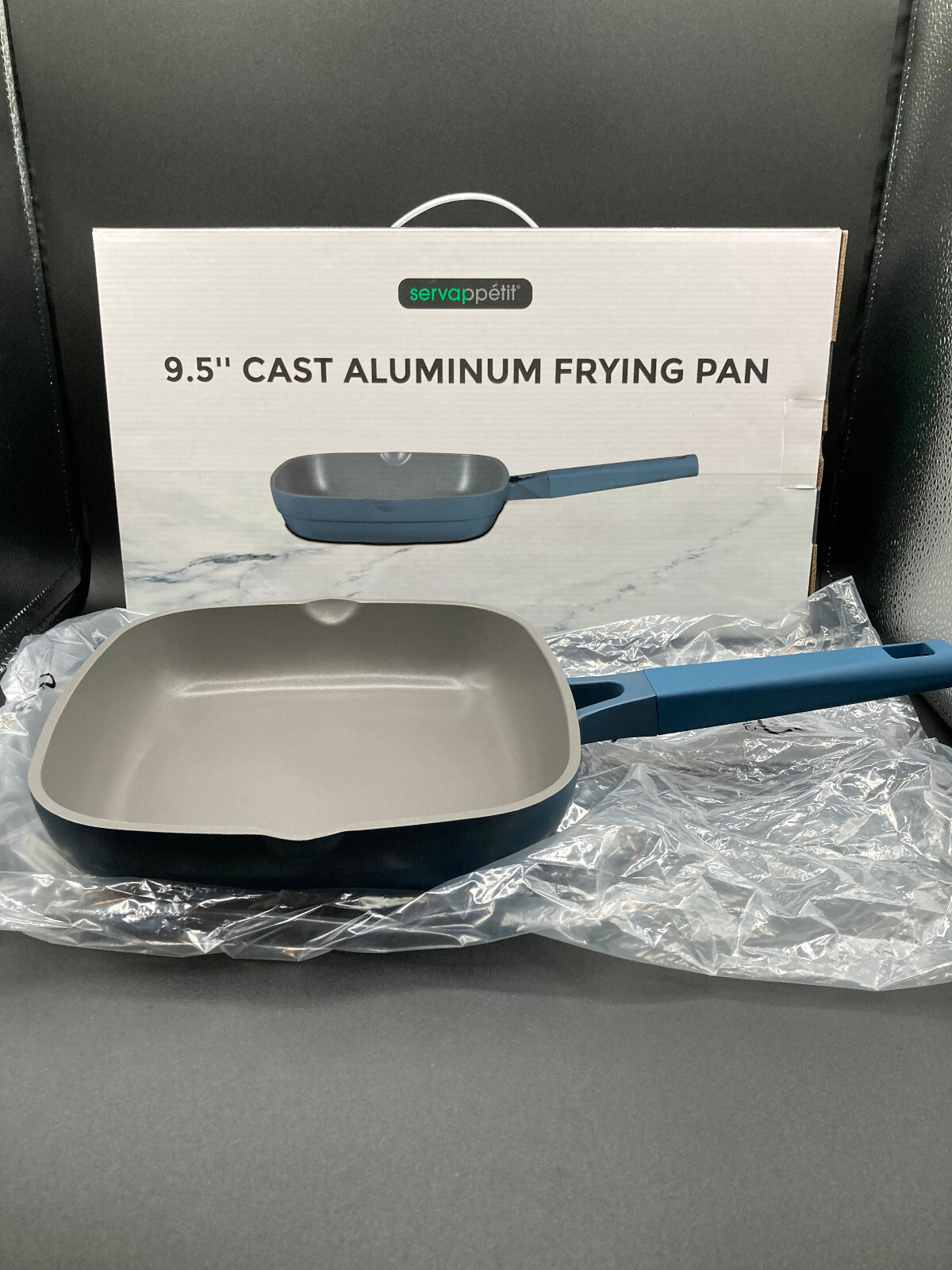 Servappetit 9.5″ Cast Aluminum Frying Pan