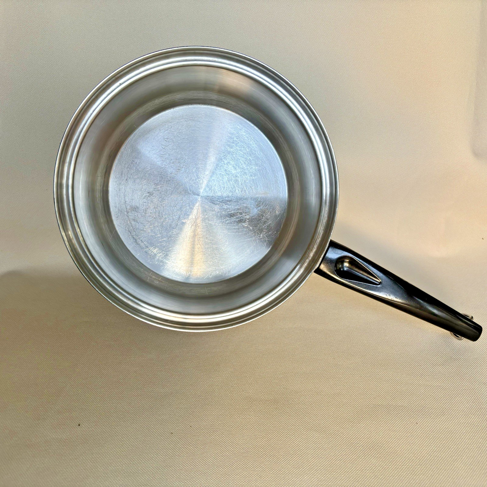Kitchen Craft by West Bend 8.5” Heavy Duty Stainless Steel 2-3 Quart Pan w Dome