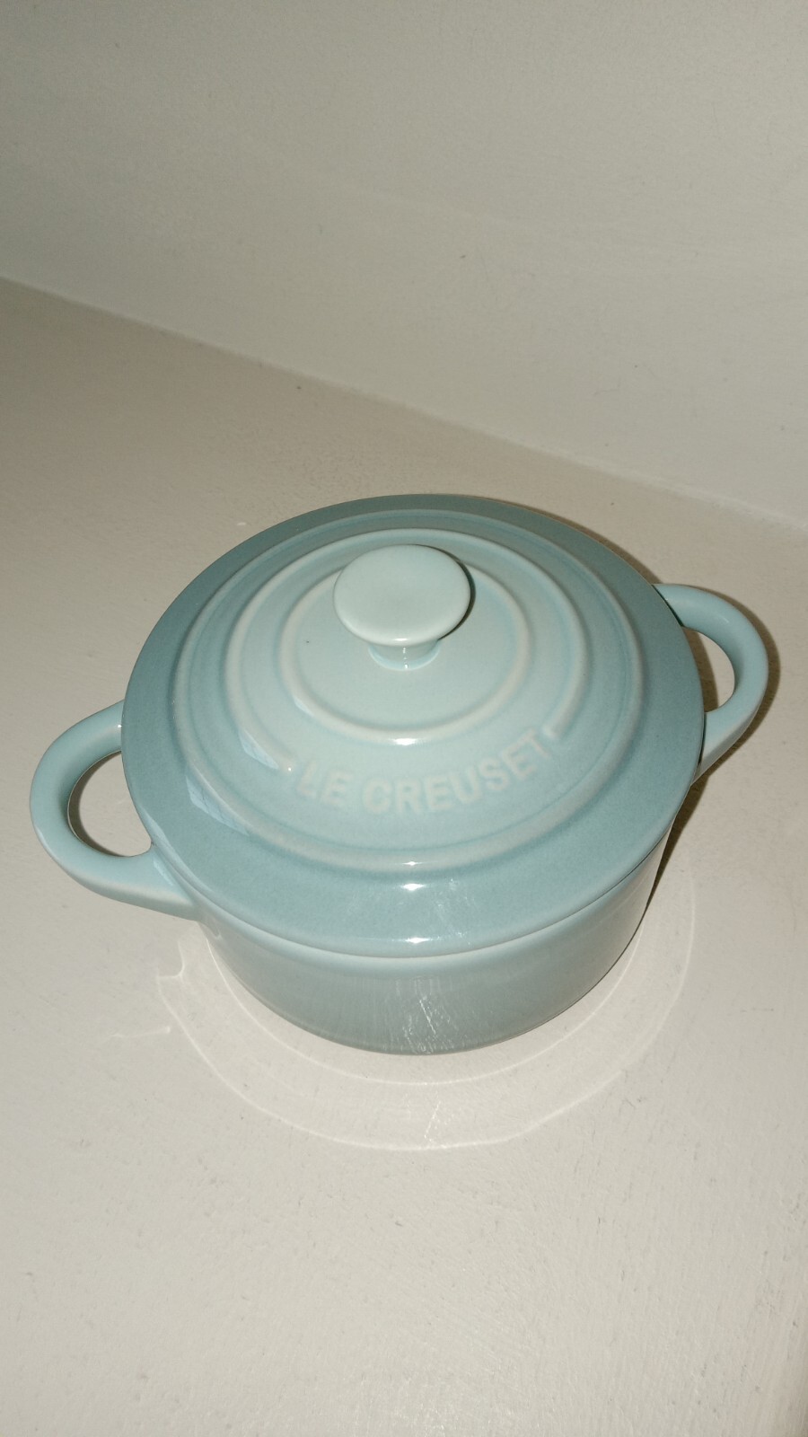 EUC 2nd Qual NO BOX LE CREUSET MINI Cocotte Stoneware 4″ 8 oz Round SEA SALT