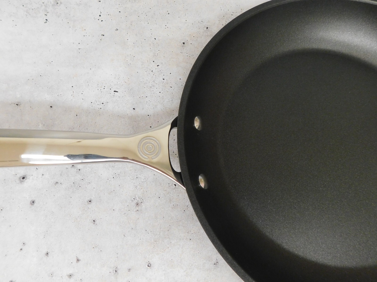Le Creuset Toughened Nonstick PRO Fry Pan with Glass Lid, 12 Inch – New