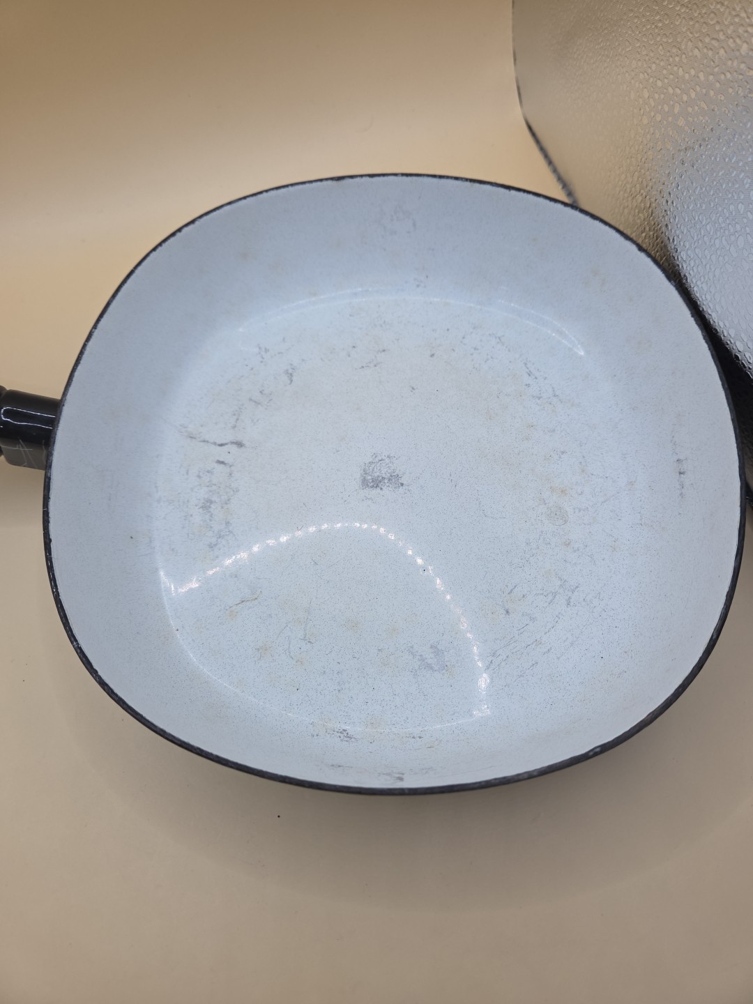 Vintage Serendipity Set Of 3 String Enamel Pan Mid Century Modern