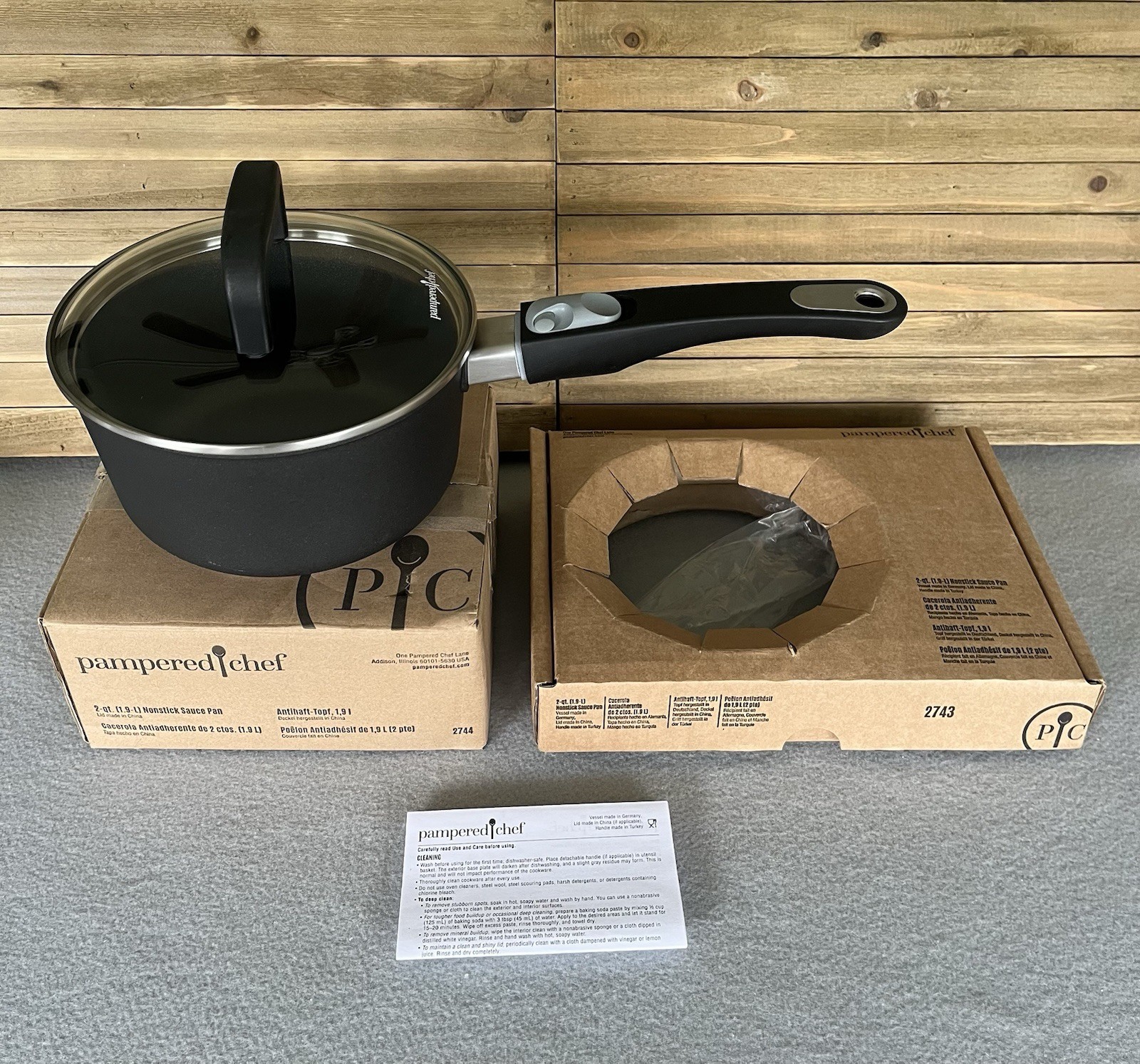 Pampered Chef 2 qt 1.9L Signature Nonstick Sauce Pan 2743 With Detachable Handle