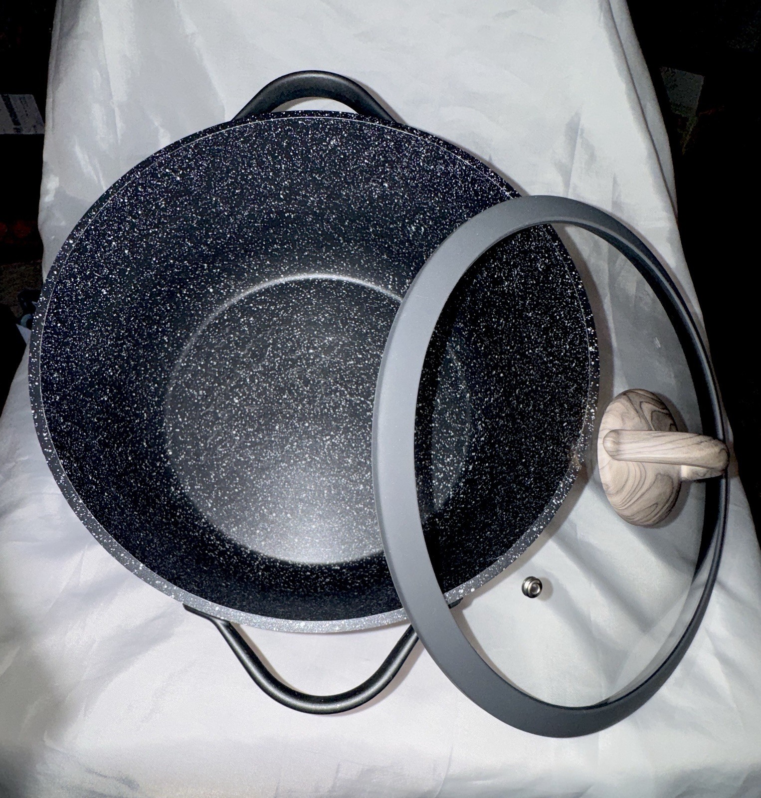 D&W Deane & White 11″ NonstickLow Casserole Pan wLid Wood Effect Handle 4.2qt