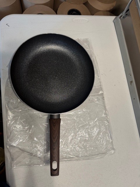 Mopita “Dora” 12.6 Inch / 32 cm. Non Stick Aluminum Fry Pan, Wood Handle