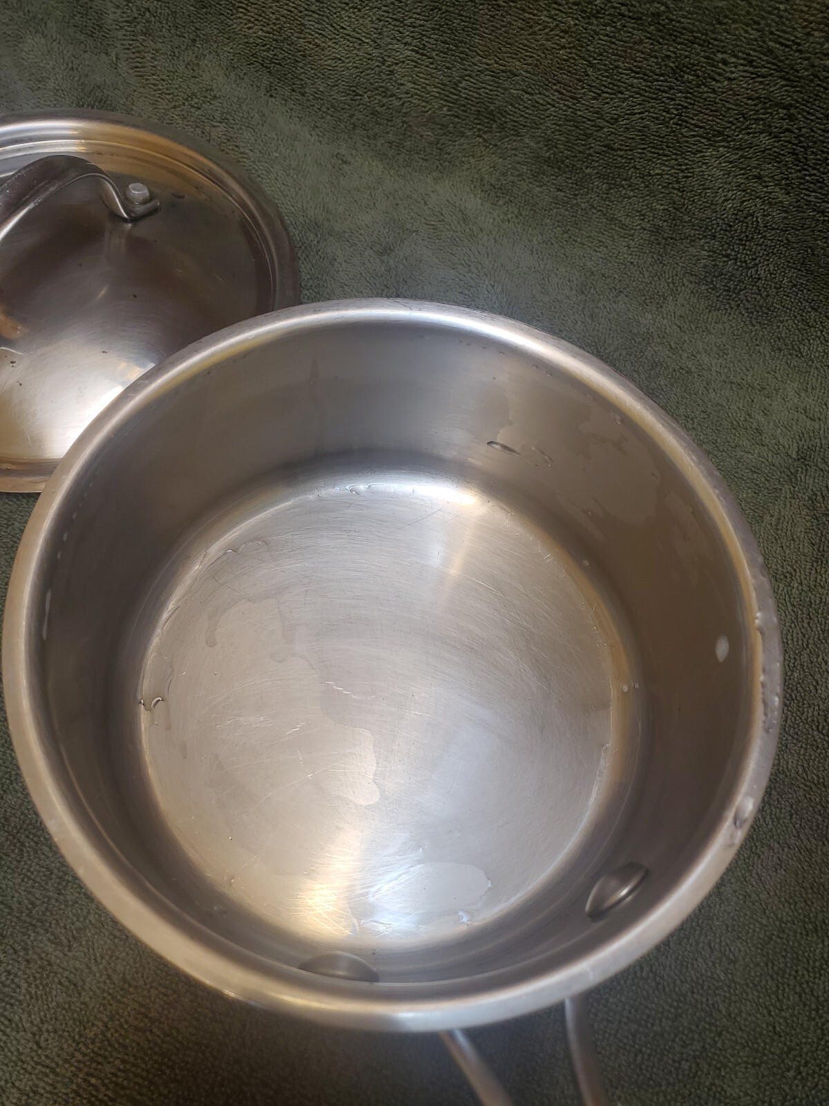 Cuisinart Model #719-16 Saucepan w/Cover 1.5 Qt. / 1.4 L Stainless Steel 18/10