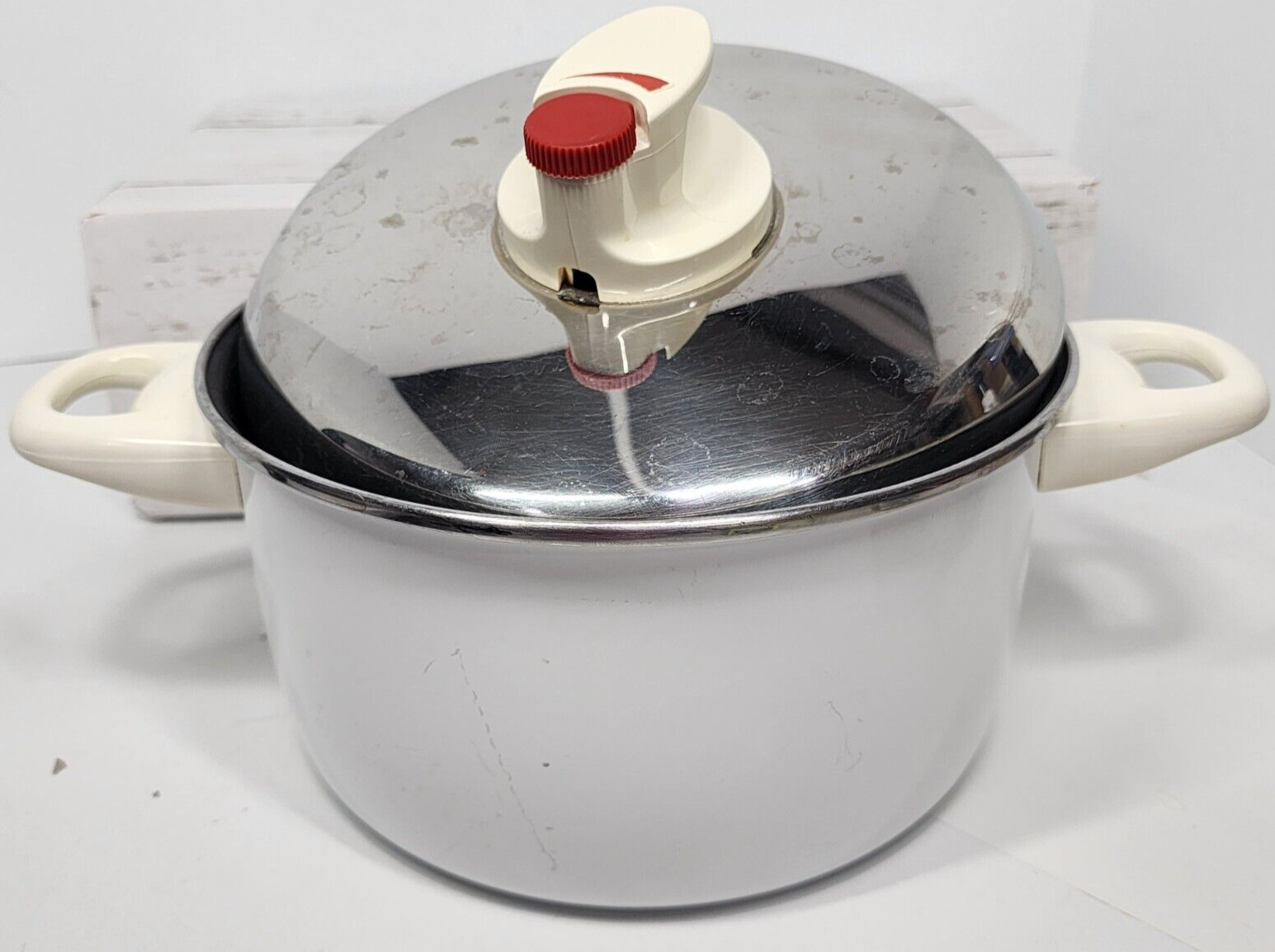 Sitram 93-4.25″x8.25″ 2 Handle Pot w/Adjustable Steam Dial Lid, White/Non Stick