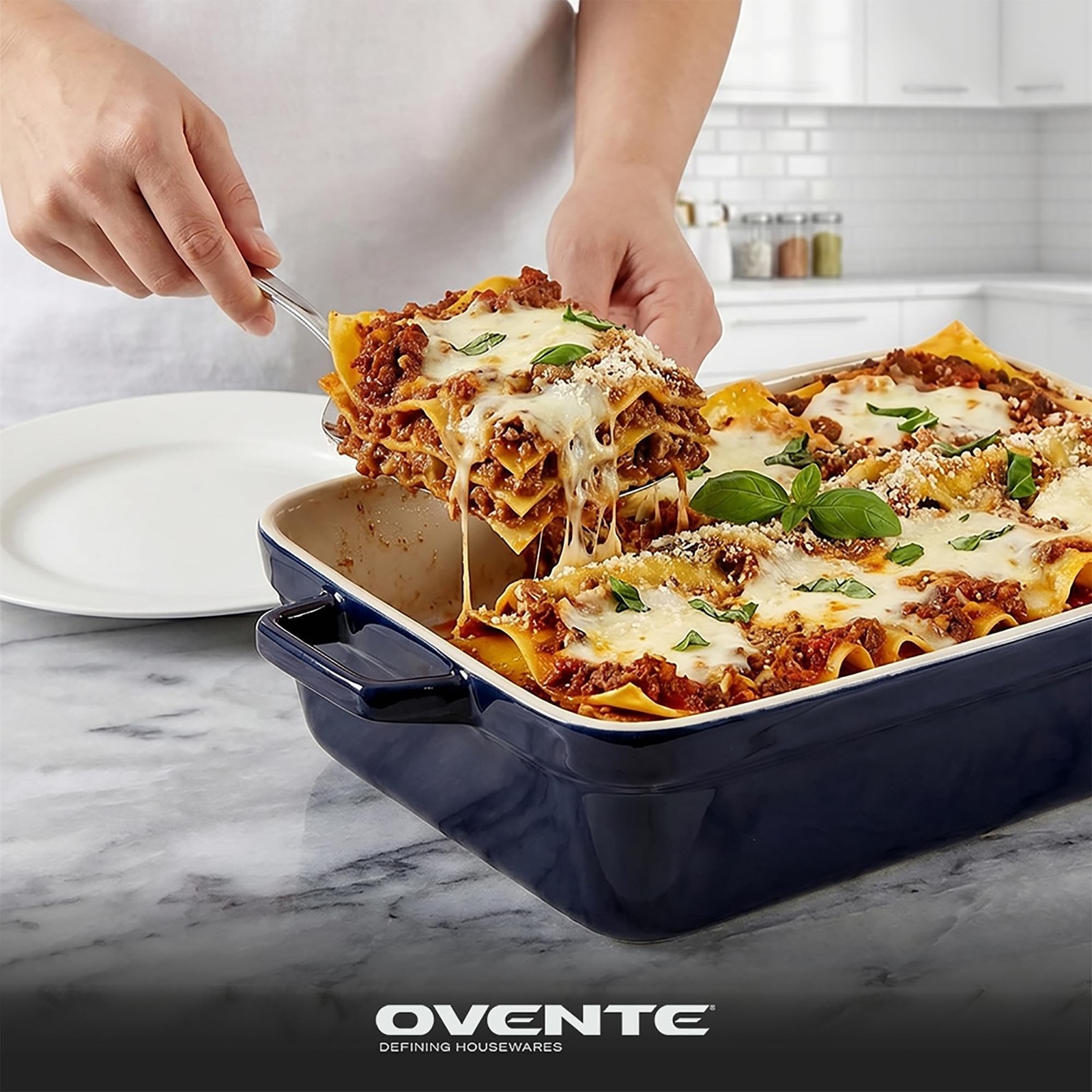 OVENTE Ceramic Baking Dish with Lid 3 Quart Rectangular Blue BP13BL