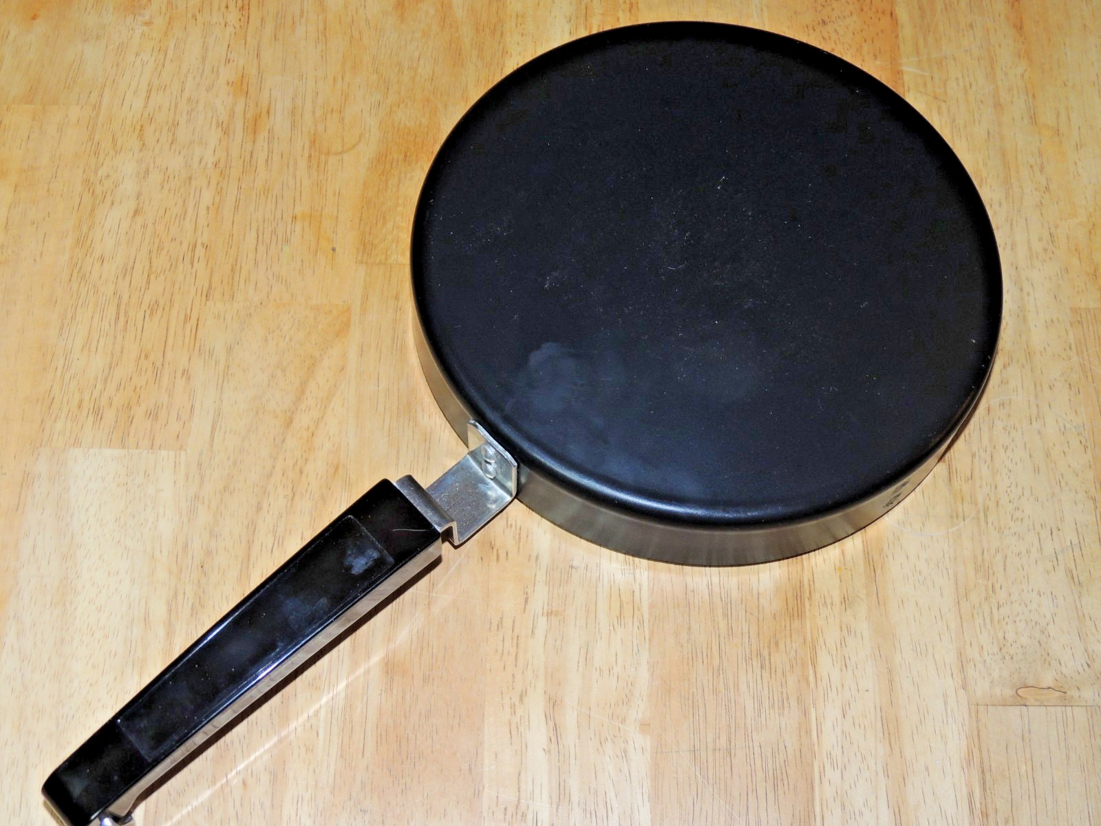 (2) Vintage Mirro Crepe Pan Maker 8″ w/Recipe & Direction Booklet Teflon Coated