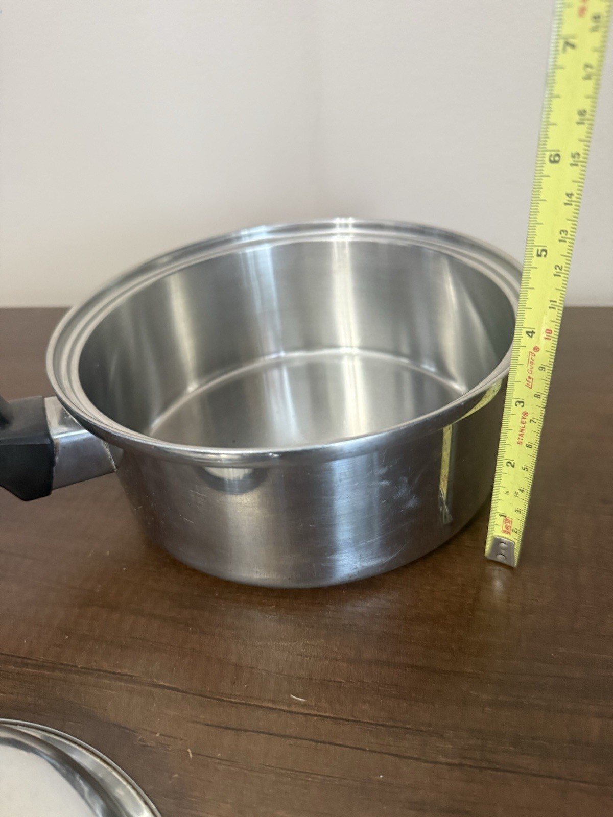 Royal Queen Multi Core 5 Ply Stainless Steel 8″ Sauce Pot 2 Qt Lid