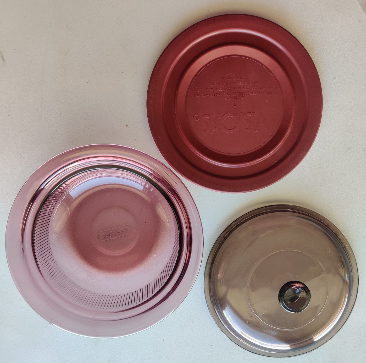 Visions 2403 Round Casserole Dish Purple With Brown Glass And Plastic Lids