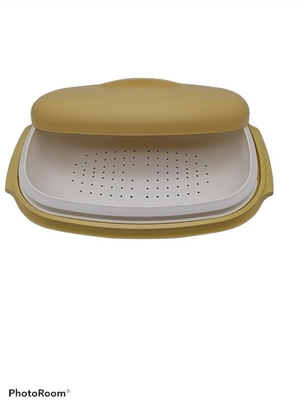 Tupperware Vintage Harvest Gold Microwave 3 Piece Steamer #1273-8.